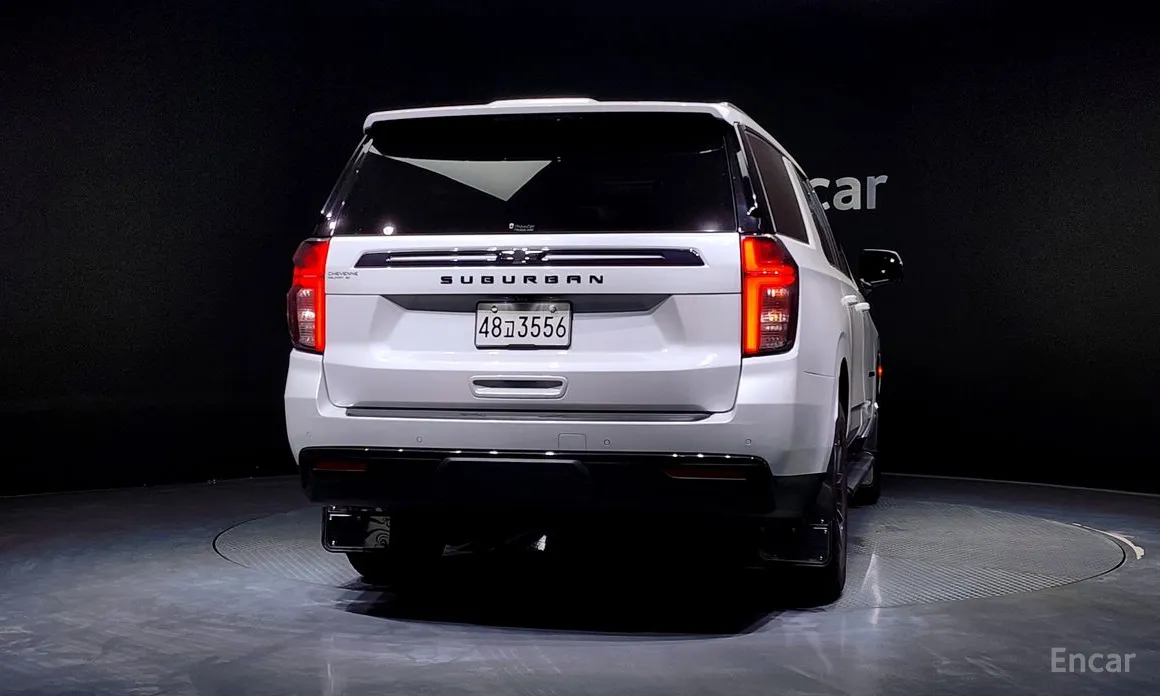 Фото 4 - Chevrolet Surburban