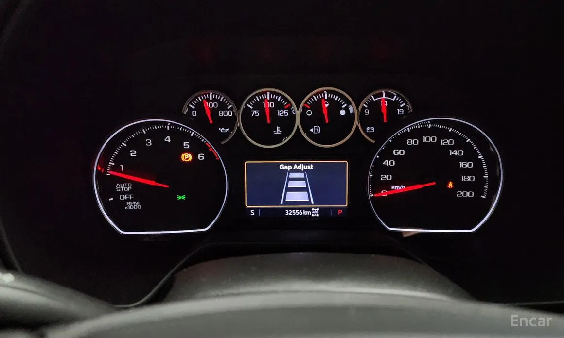 Фото 8 - Chevrolet Surburban