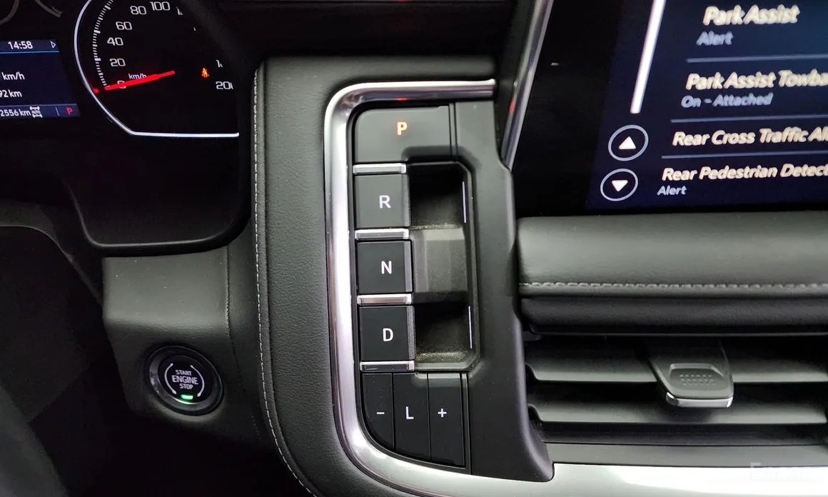 Фото 9 - Chevrolet Surburban