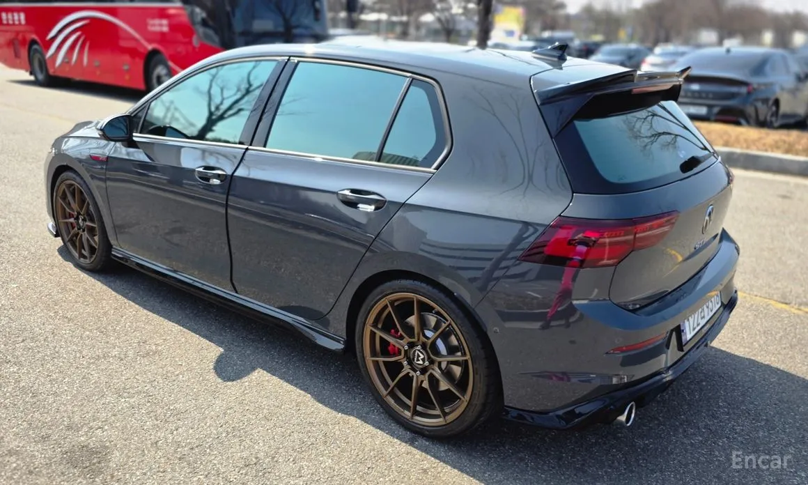 Фото 15 - Volkswagen Golf