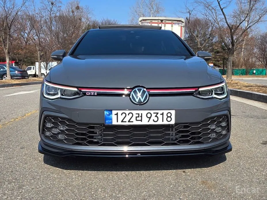 Фото 2 - Volkswagen Golf