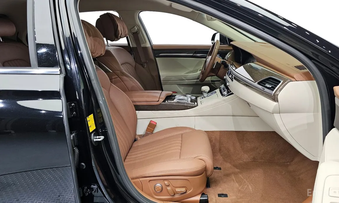 Фото 10 - Genesis G90