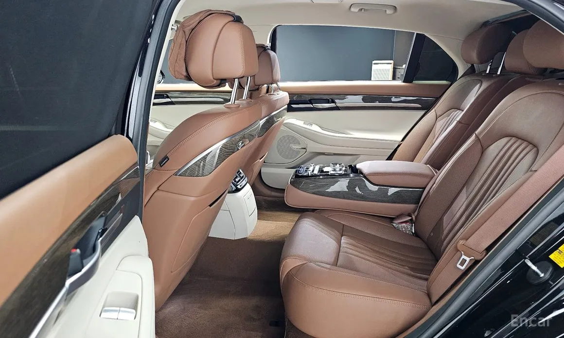 Фото 12 - Genesis G90