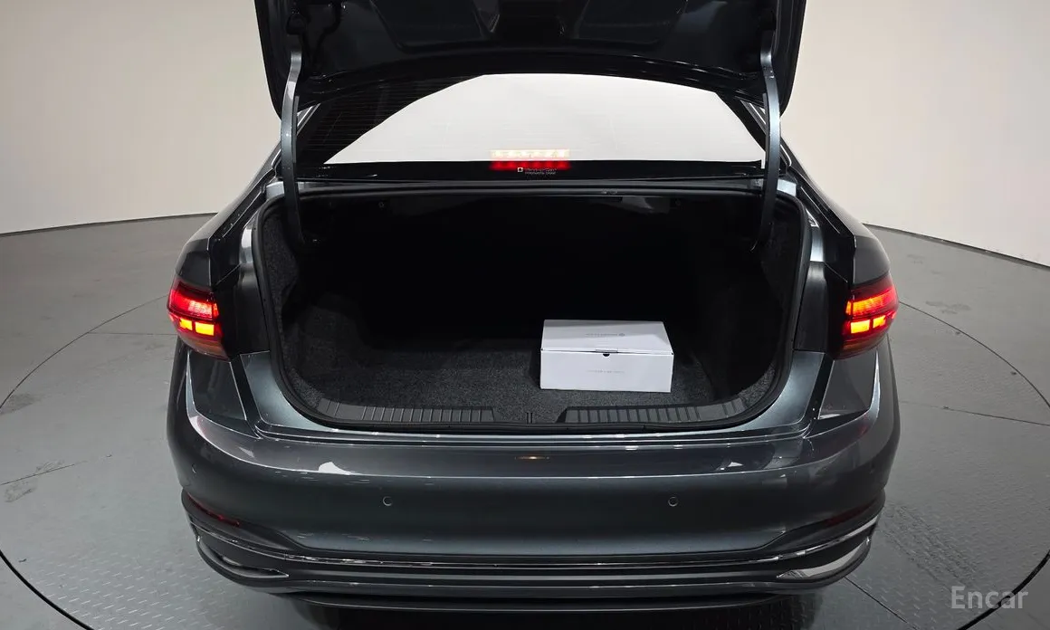 Фото 20 - Volkswagen Jetta