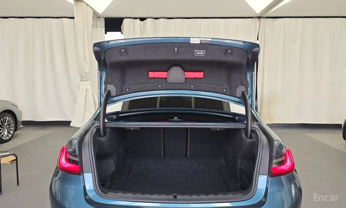 Фото 20 - BMW 3 Series