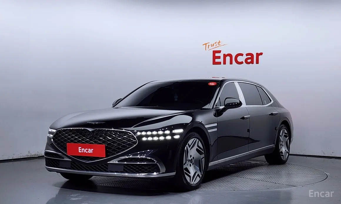 Фото 1 - Genesis G90