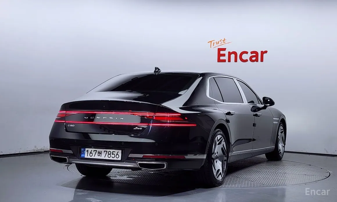 Фото 2 - Genesis G90