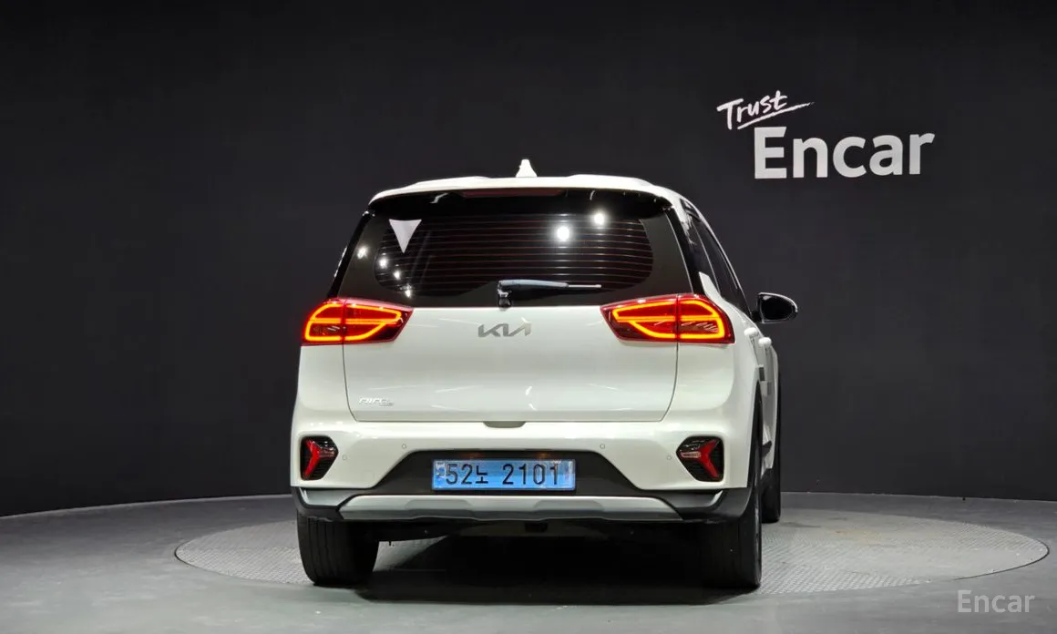 Фото 4 - Kia Niro