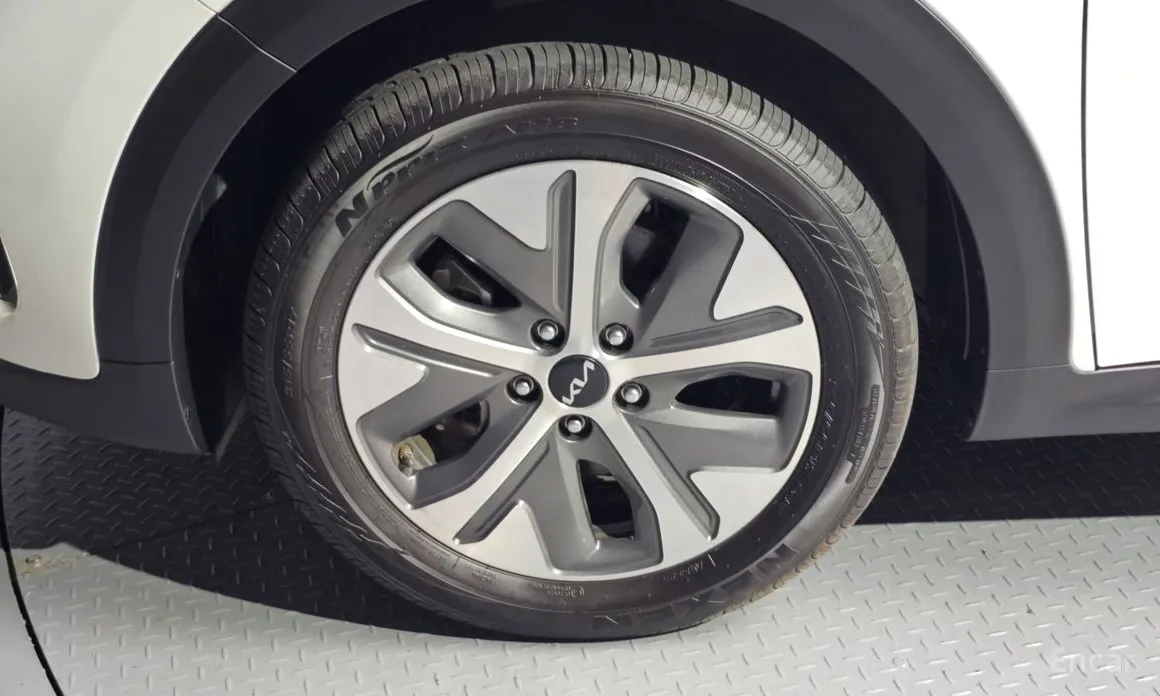 Фото 5 - Kia Niro