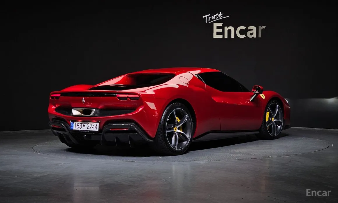 Фото 2 - Ferrari 296