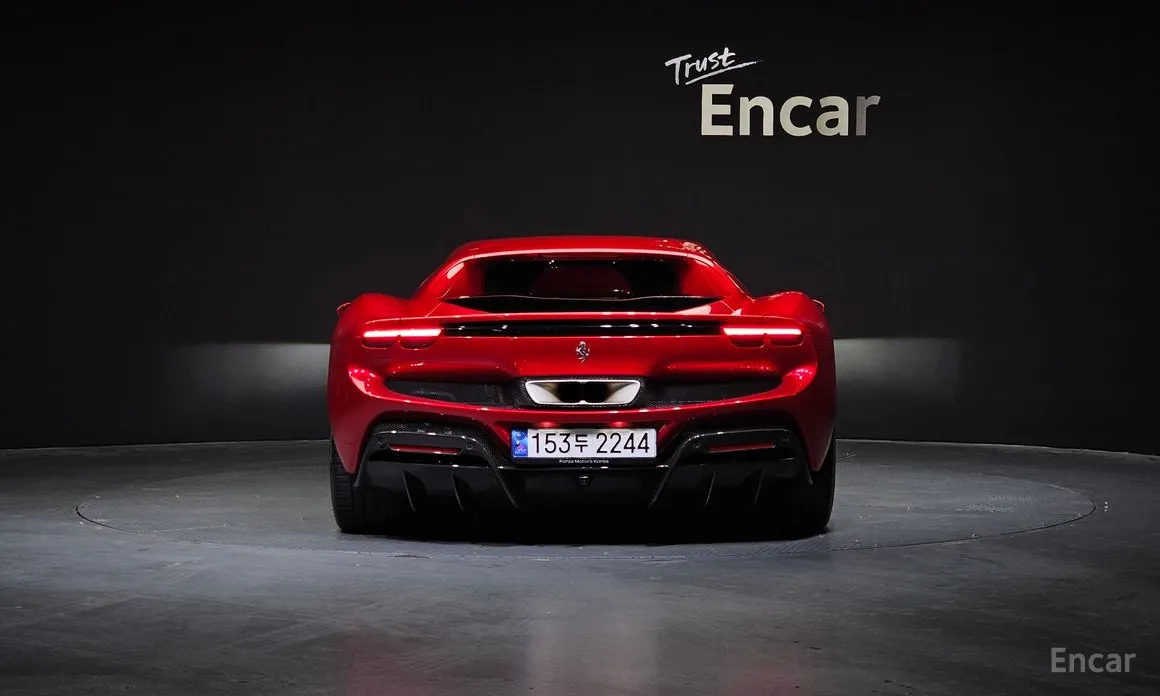 Фото 4 - Ferrari 296