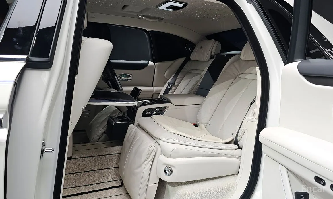 Фото 16 - Rolls-Royce Ghost