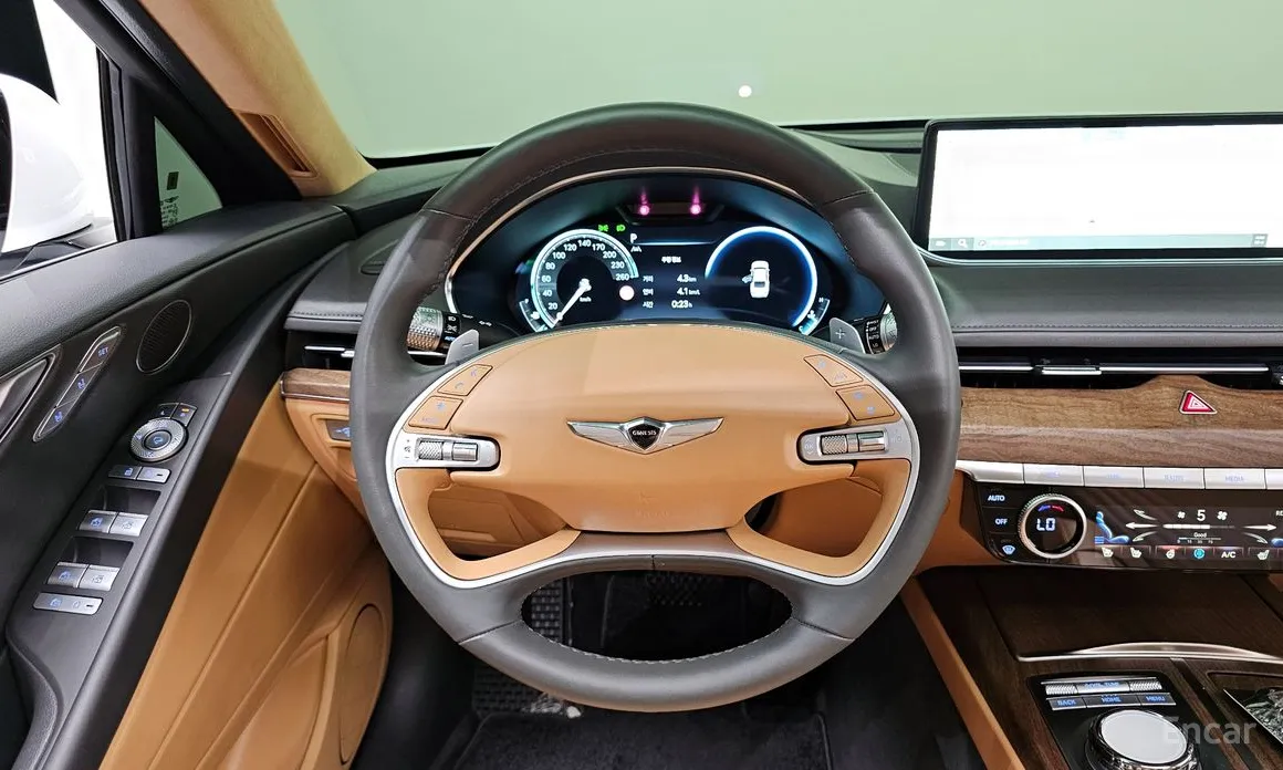 Фото 13 - Genesis G80