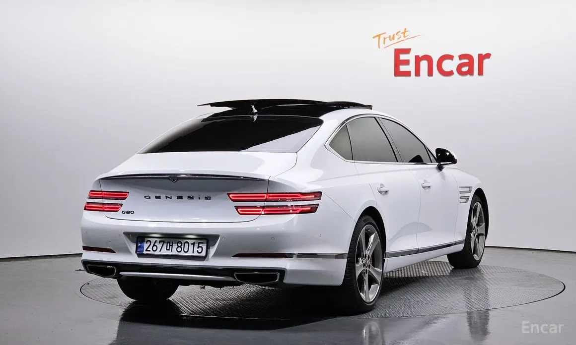 Фото 2 - Genesis G80
