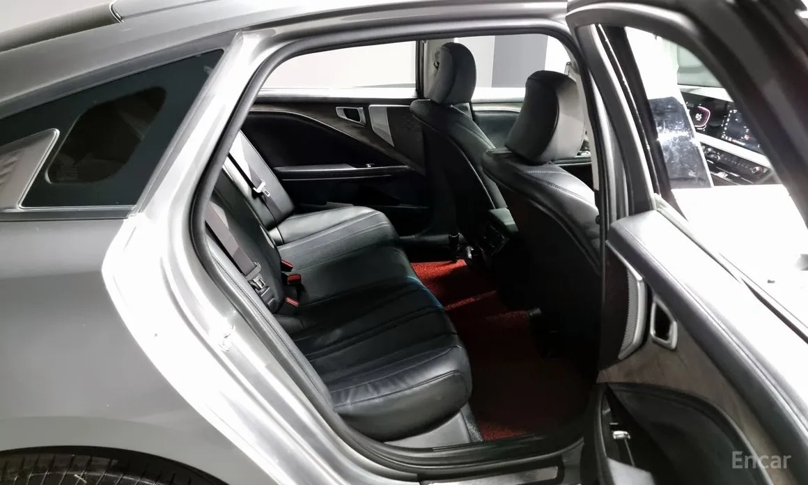 Фото 12 - Kia K8