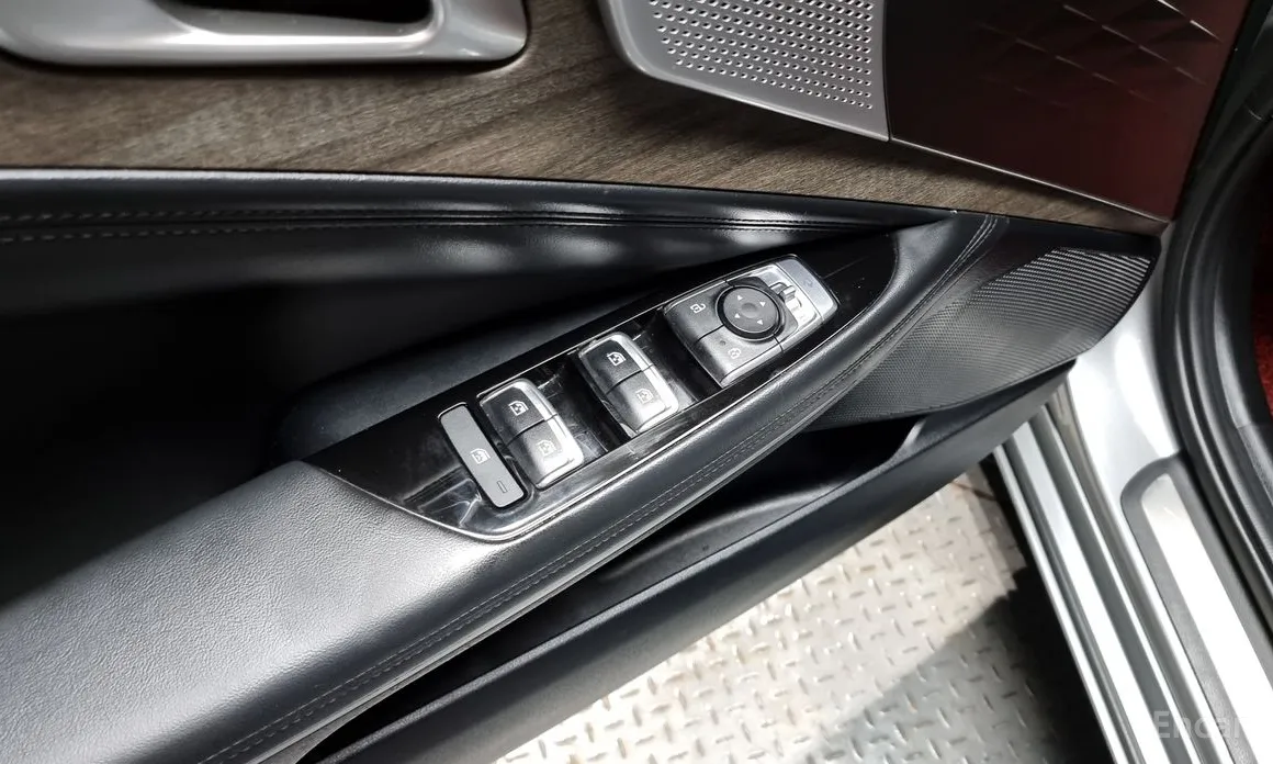 Фото 18 - Kia K8