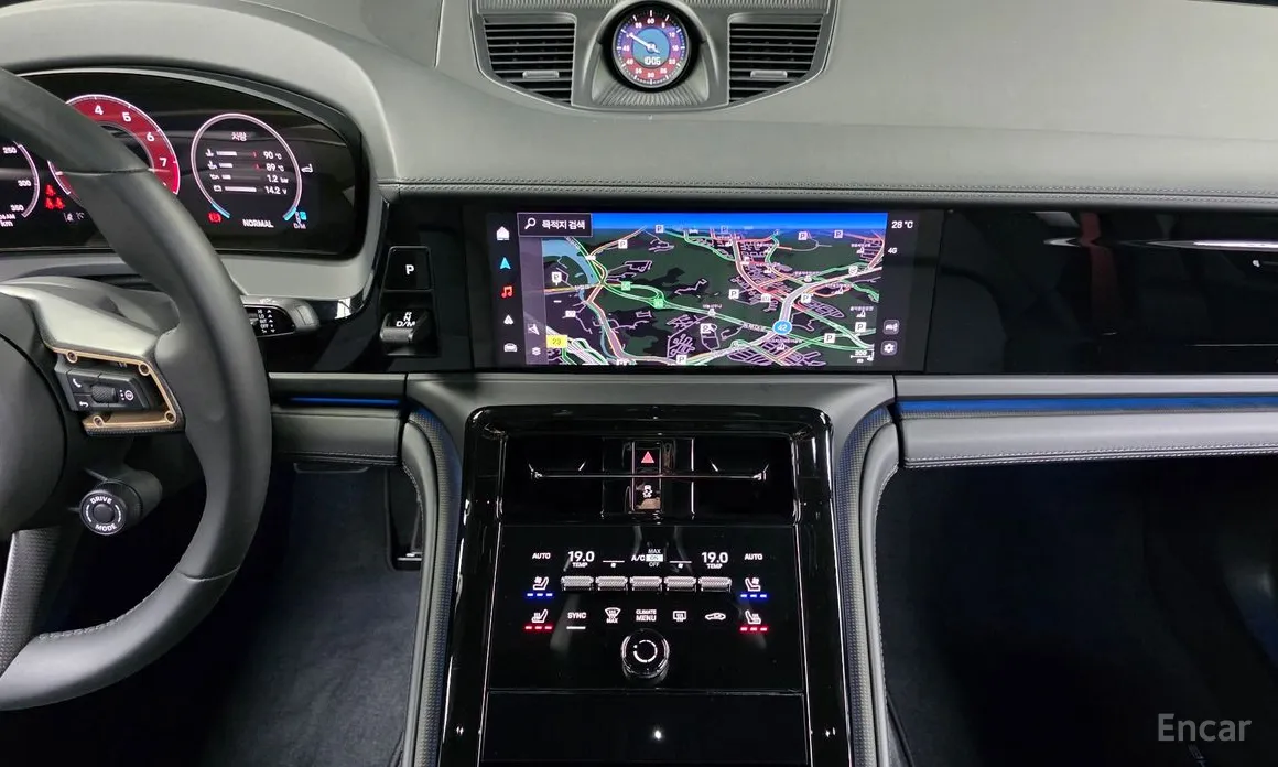 Фото 15 - Porsche Panamera