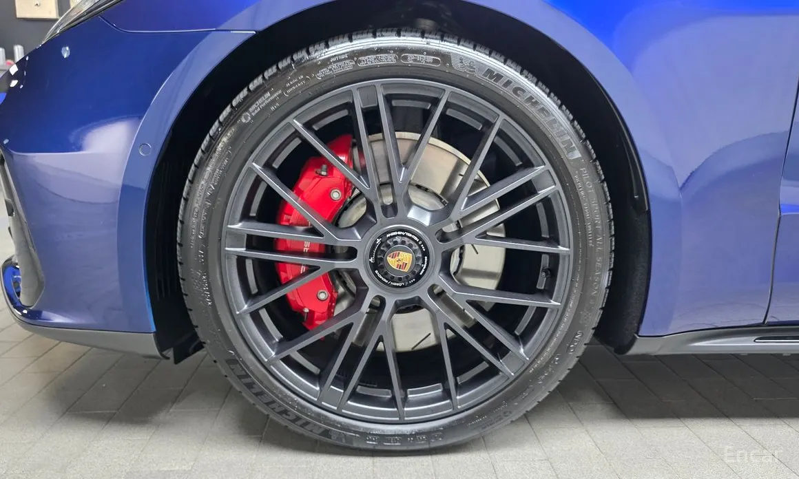 Фото 5 - Porsche Panamera