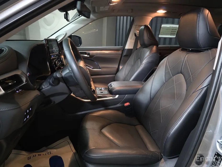 Фото 10 - Toyota Highlander