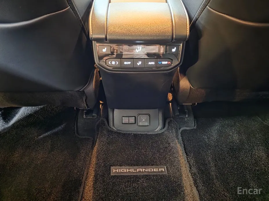 Фото 16 - Toyota Highlander