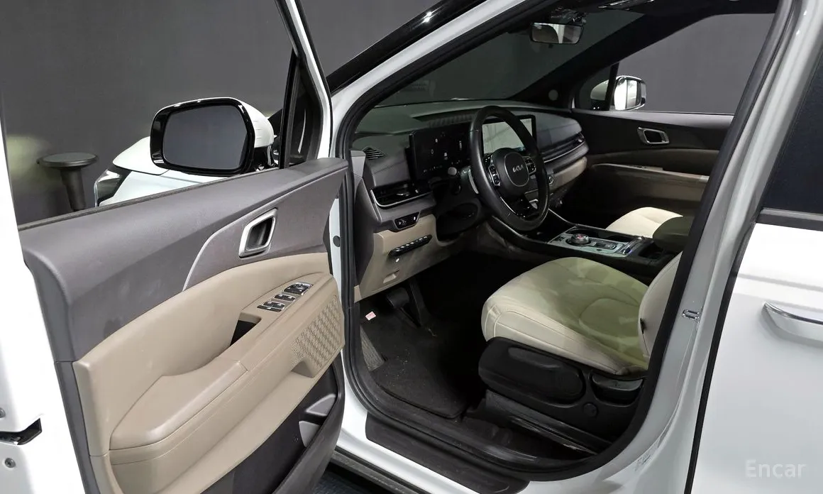 Фото 10 - Kia Carnival