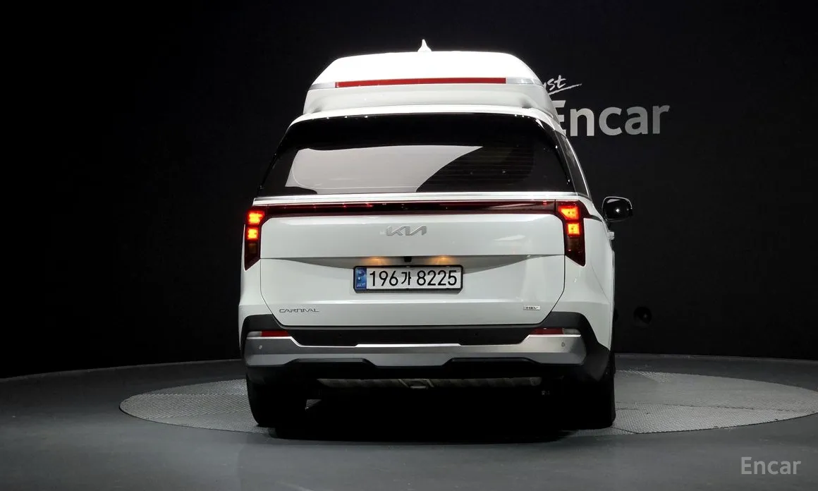 Фото 4 - Kia Carnival