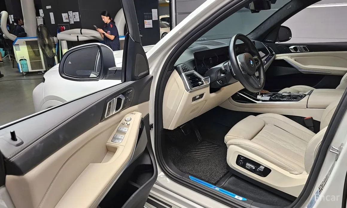 Фото 10 - BMW X7