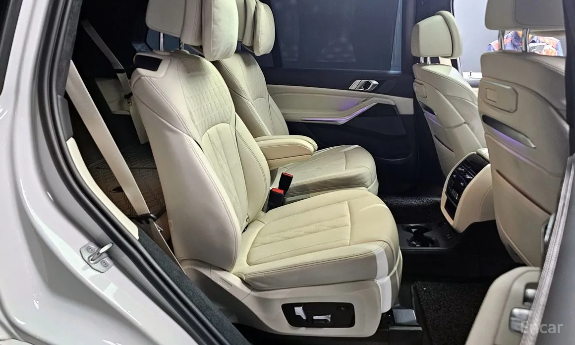 Фото 12 - BMW X7