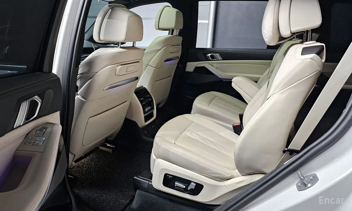 Фото 13 - BMW X7