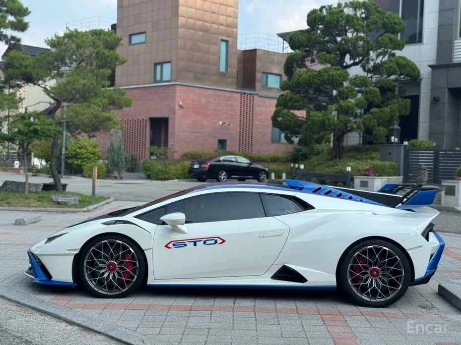 Фото 18 - Lamborghini Huracan