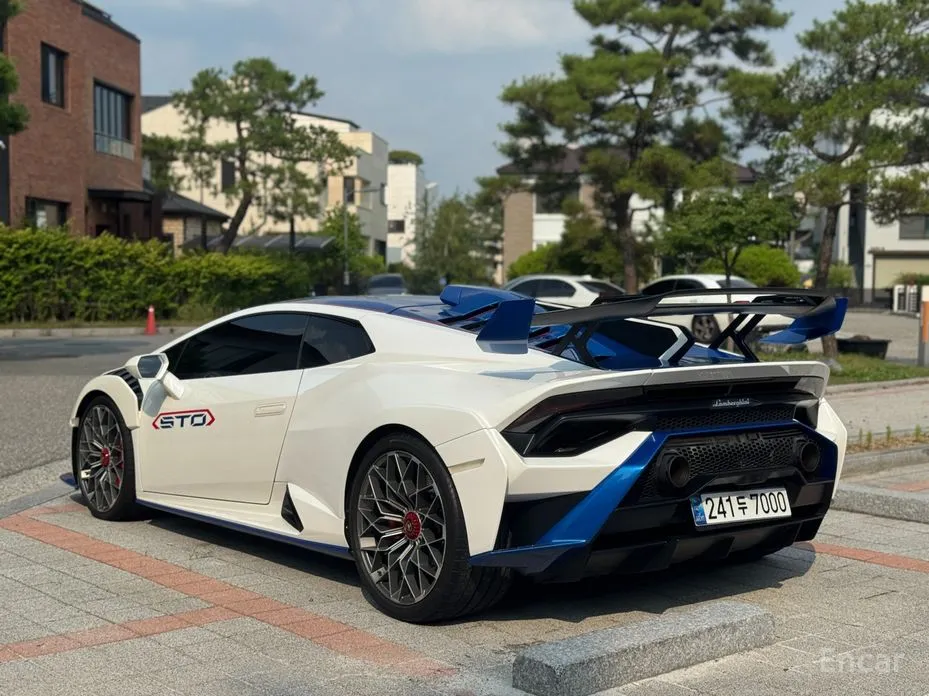 Фото 3 - Lamborghini Huracan