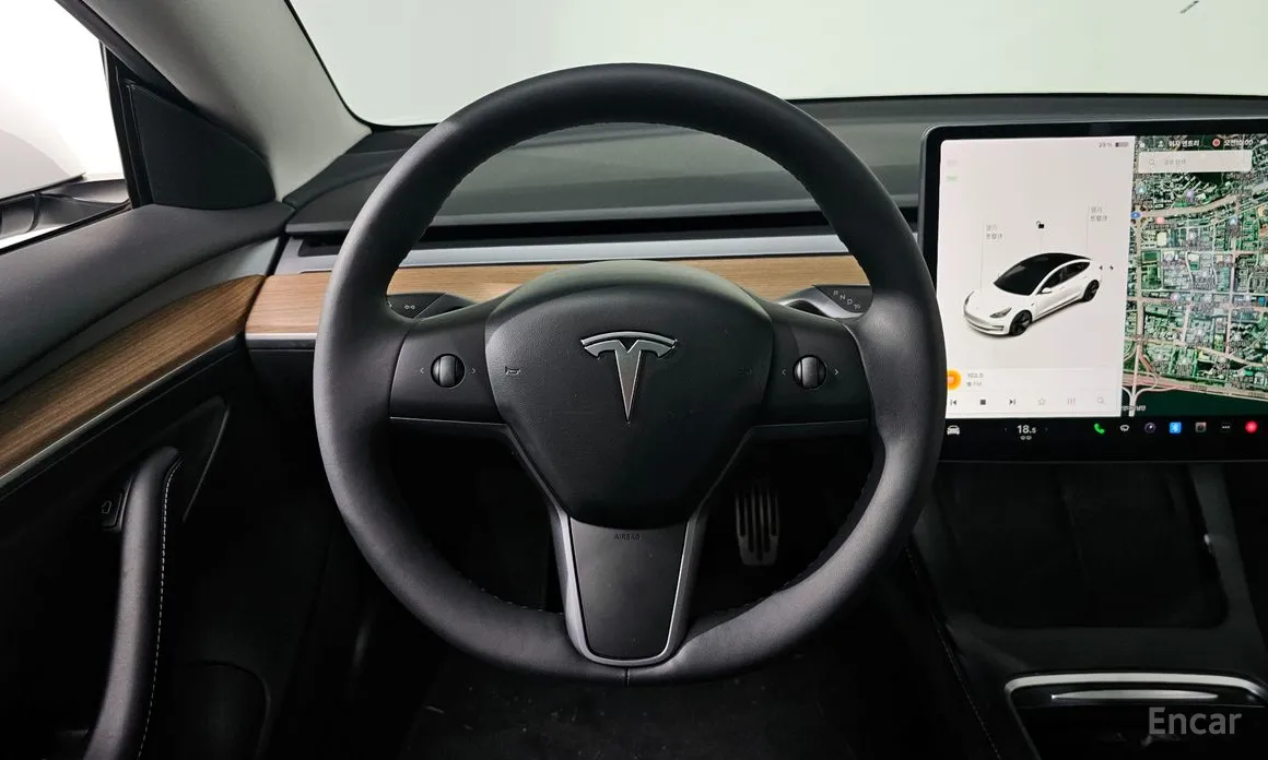 Фото 13 - Tesla Model 3