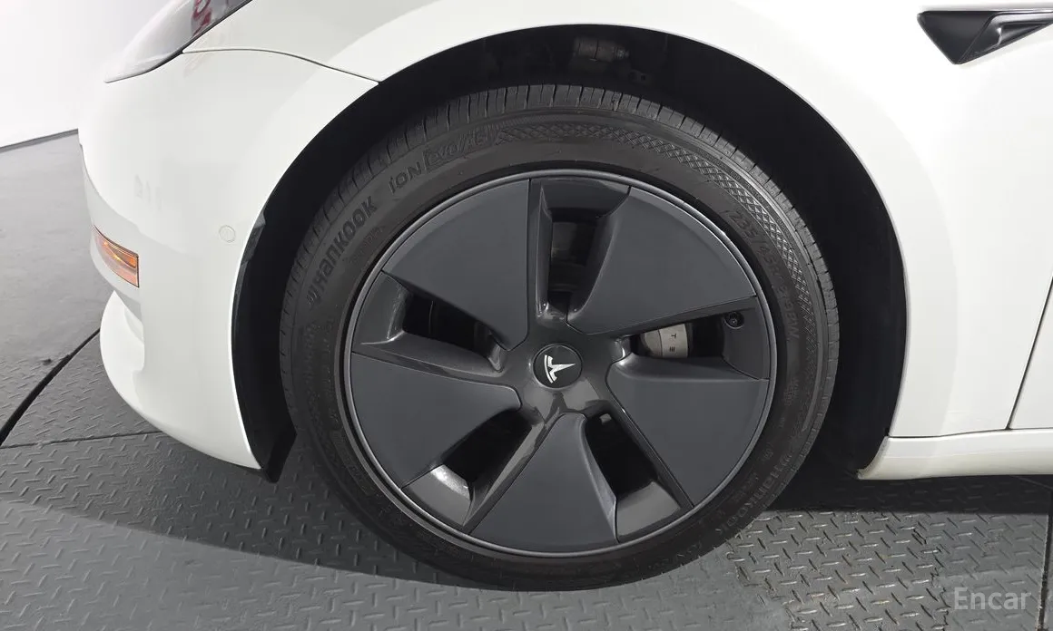 Фото 5 - Tesla Model 3