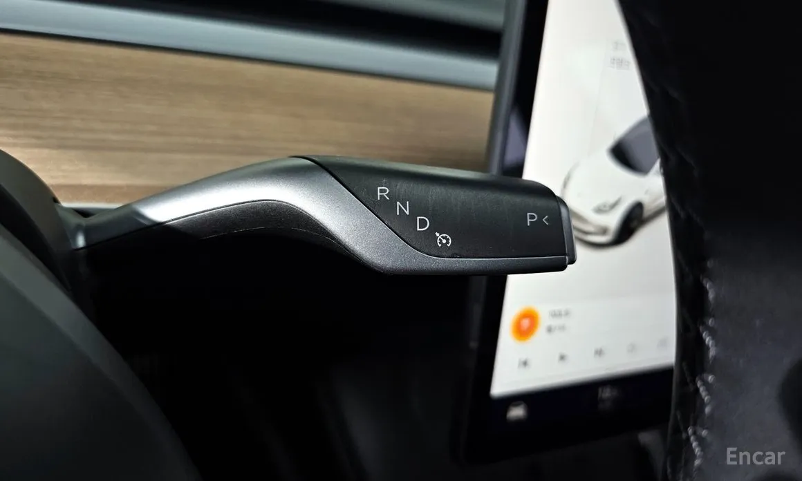 Фото 9 - Tesla Model 3