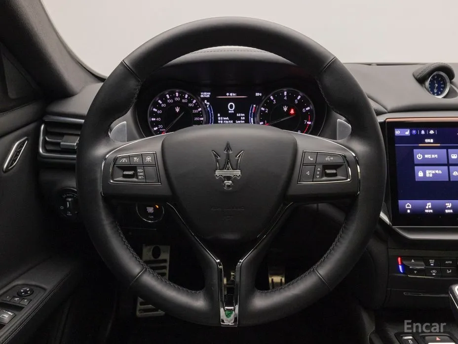 Фото 13 - Maserati Ghibli