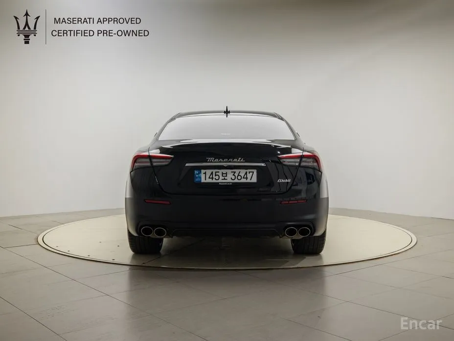 Фото 4 - Maserati Ghibli