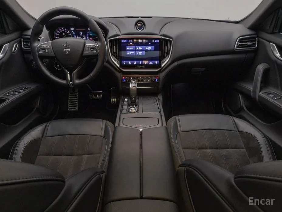 Фото 7 - Maserati Ghibli