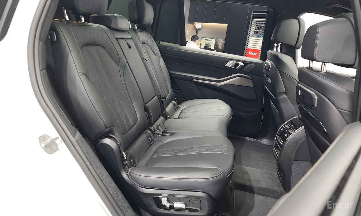 Фото 12 - BMW X7