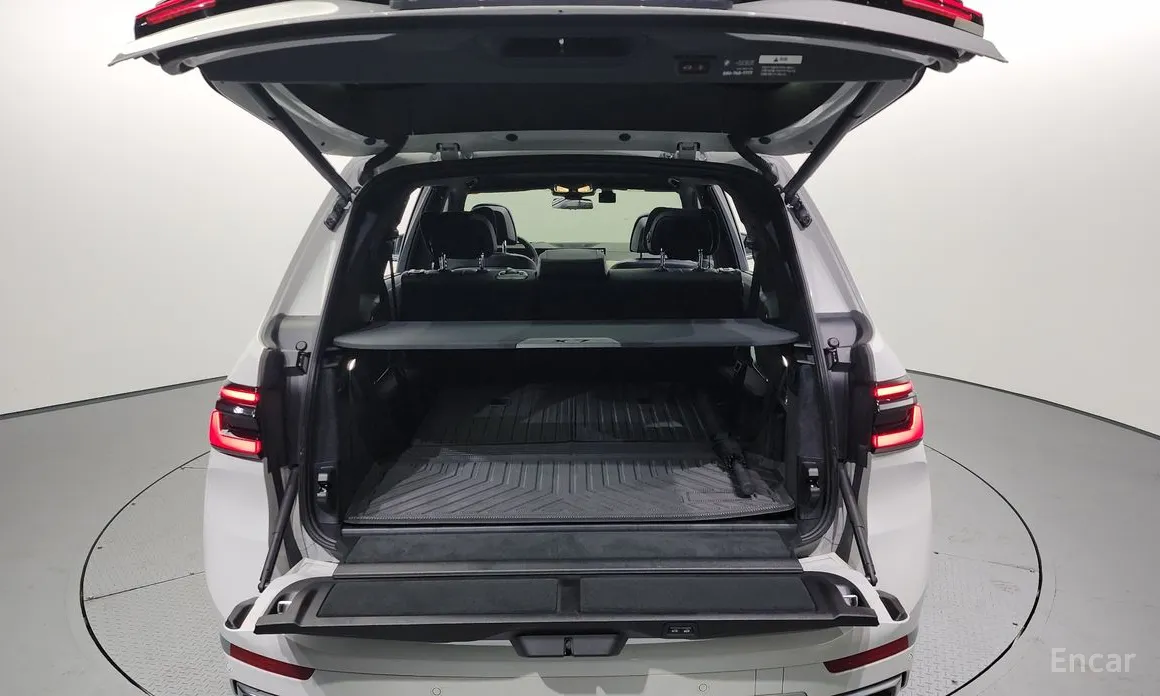 Фото 20 - BMW X7