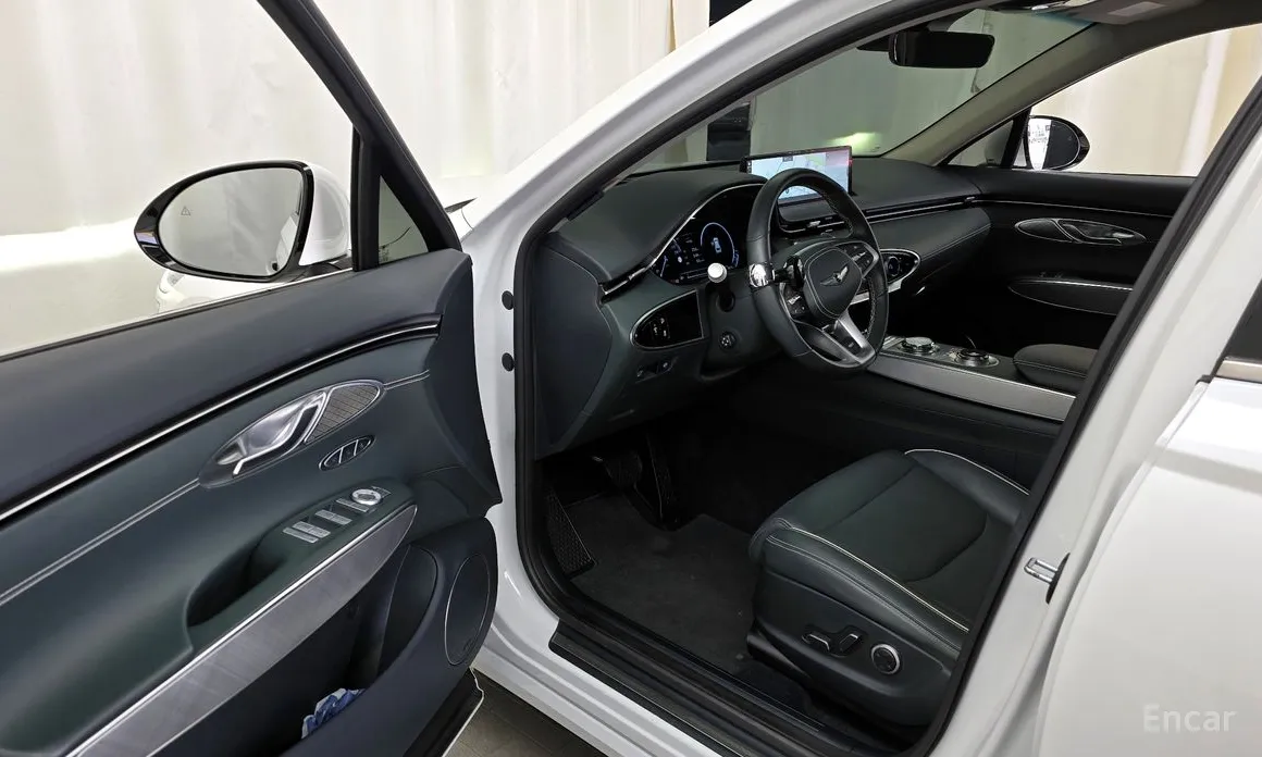 Фото 10 - Genesis GV70