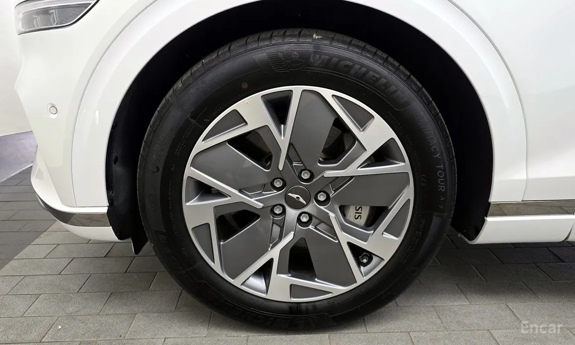 Фото 5 - Genesis GV70