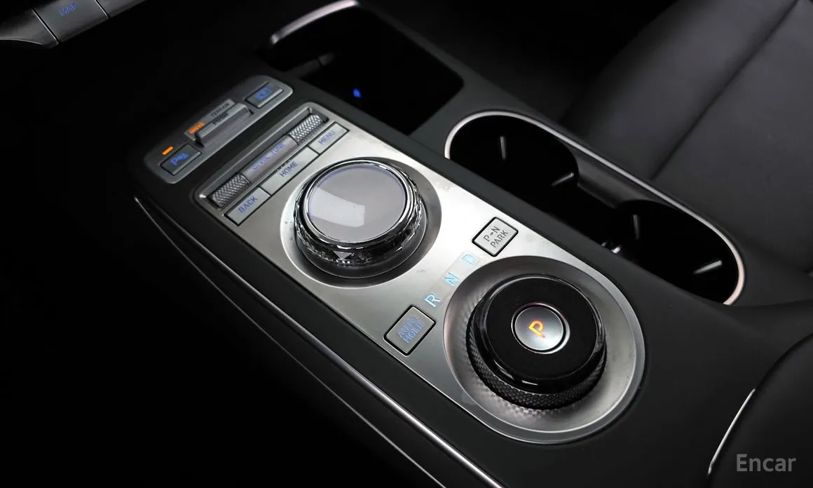 Фото 9 - Genesis GV70