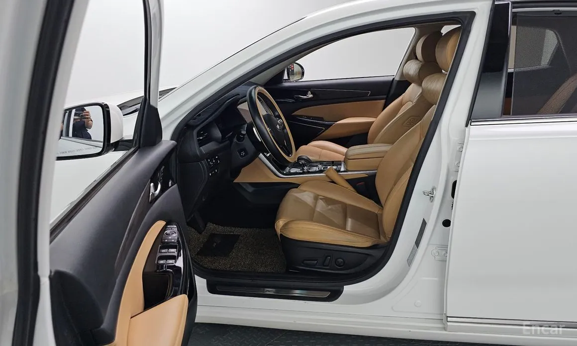 Фото 10 - Kia K7