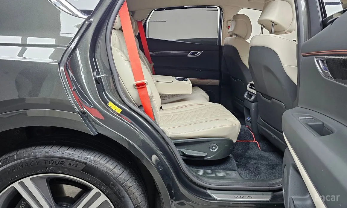 Фото 12 - Genesis GV80
