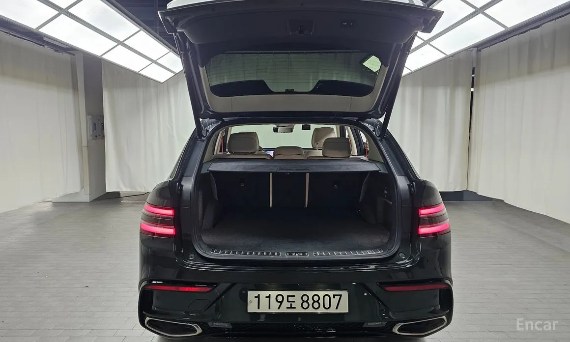 Фото 20 - Genesis GV80