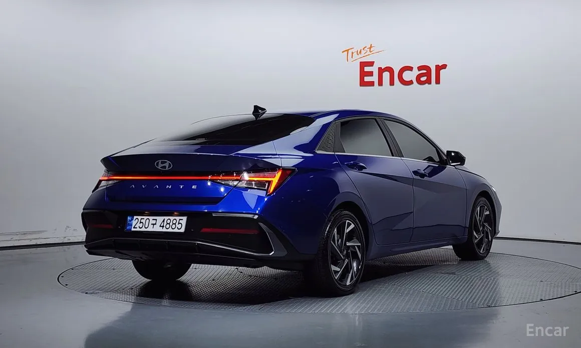 Фото 2 - Hyundai Avante