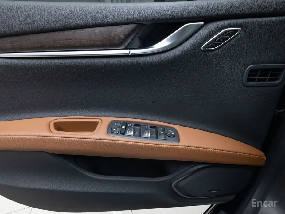 Фото 11 - Maserati Ghibli