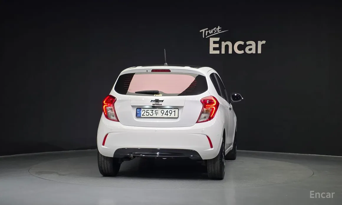 Фото 4 - Chevrolet Spark