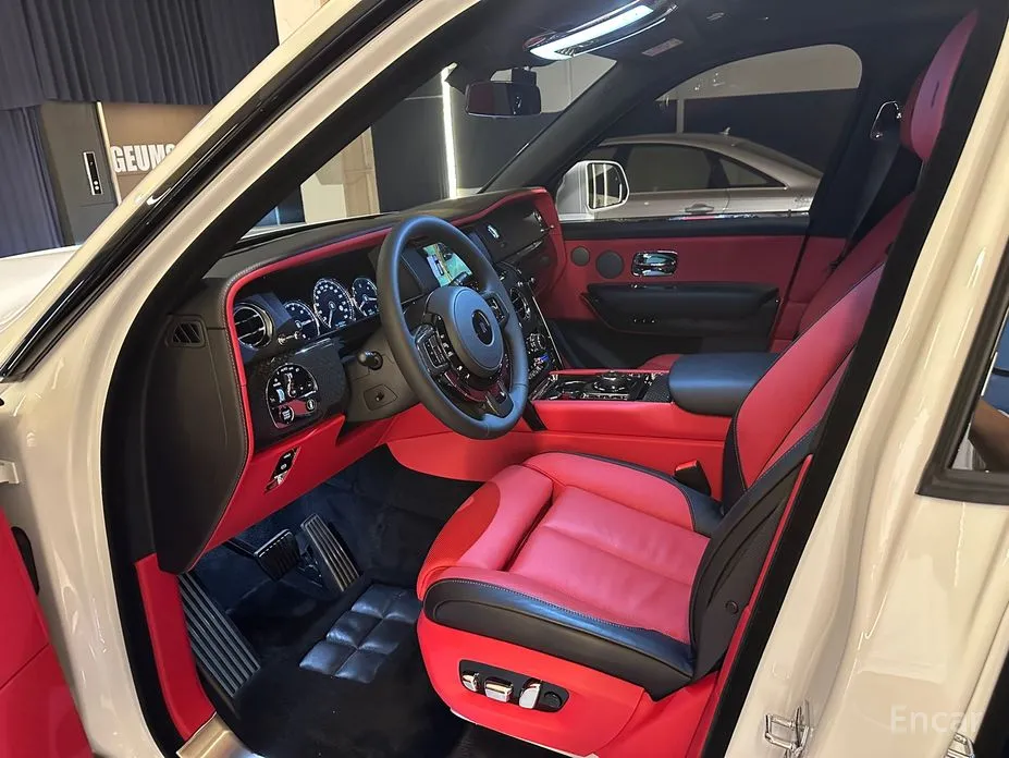 Фото 13 - Rolls-Royce Cullinan