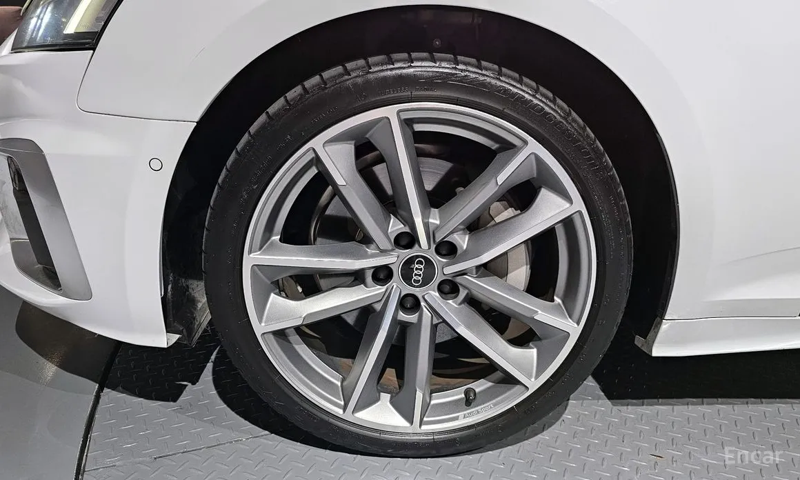 Фото 5 - Audi A5